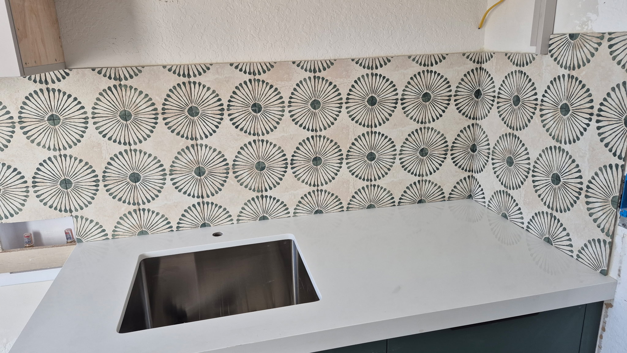 Kitchen Backsplash Tile project by Worldwide Floors Corp in Miami-Dade or Broward